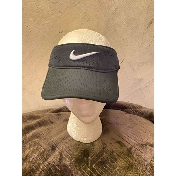 Nike Golf DriFit Stay Cool Adjustable Womans Black visor - Picture 2 of 9